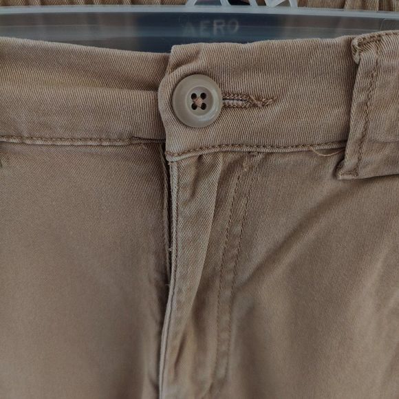 Aeropostale Khaki High Rise Jogger with elastic band waist and feet, Size XS - Picture 10 of 16
